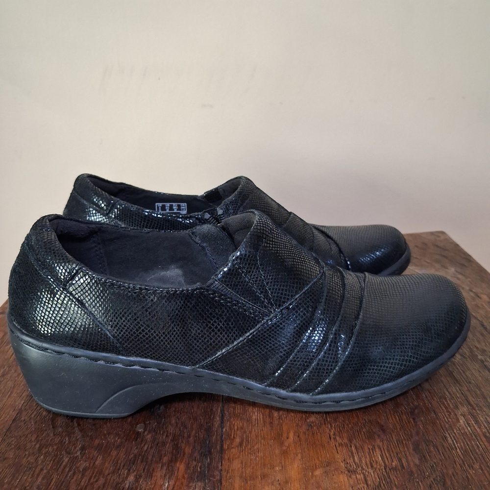 Clarks Women's Channing Kim Black Lizard Skin Loafers Shoes; Size 8.5